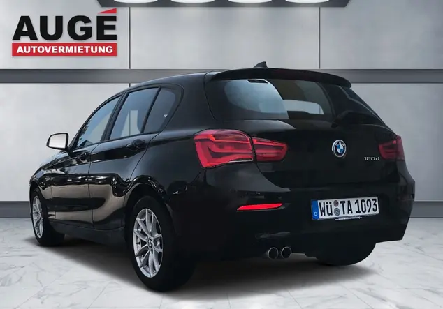 Angebotsdetails BMW 1er 120d, Schaltgetriebe, Sport Lederlenkrad, Diesel, PDC, Sitzheizung schwarz uni