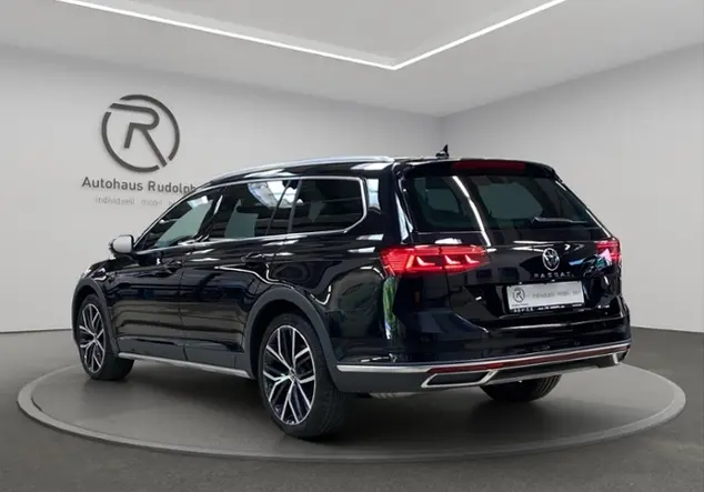 Angebotsdetails Volkswagen Passat Alltrack 2.0 TSI 4Motion Schwarz (Deep Black Perleffekt)
