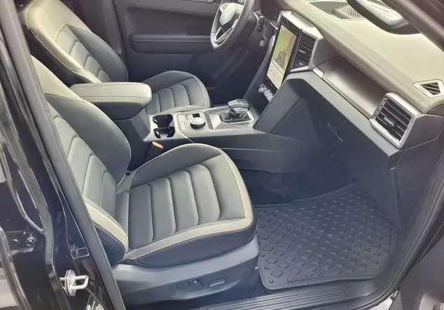 Angebotsdetails Volkswagen Amarok Schwarz (Midnight Black Metallic)