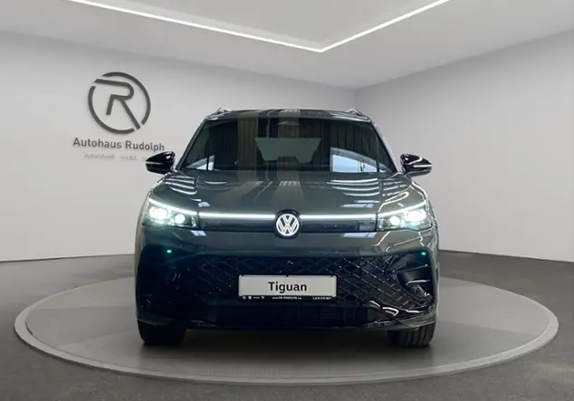 Angebotsdetails Volkswagen Tiguan III R-Line 1.5 eTSI KLIMA NAVI AL Grün (Cipressino-Grün Metallic)