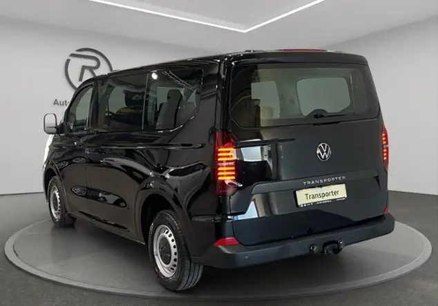 Angebotsdetails Volkswagen T7 Transporter Kombi 2.0 TDI 8-Gang-Automatik Ra Schwarz (Midnight Black Metallic)