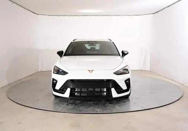 Angebotsdetails Cupra Leon Sportstourer Cupra Leon ST 1.5 eTSI 110 kW (150-PS) 7-Gang-DSG Glacial Weiß Metallic