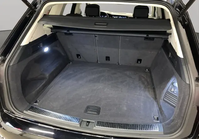 Angebotsdetails Volkswagen Touareg Schwarz (Deep Black Perleffekt)