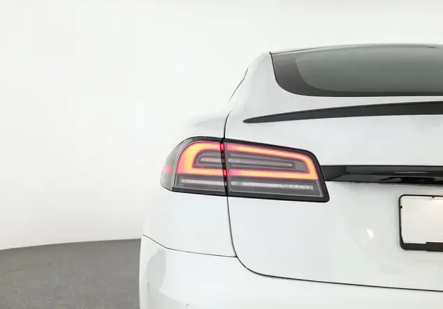 Angebotsdetails Tesla Model S Weiß