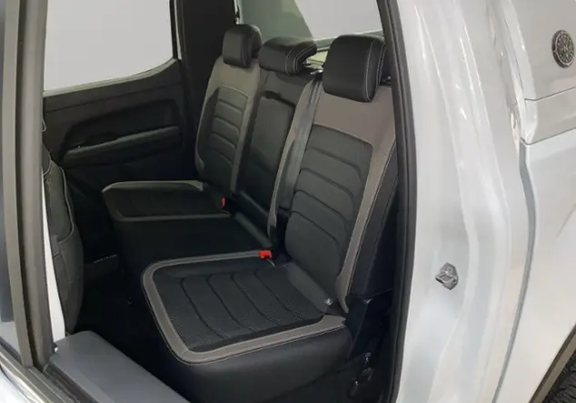 Angebotsdetails Volkswagen Amarok 3.0 TDI 4Motion Aventura DC +NAVI+AHK+SOU Weià (Clear White)