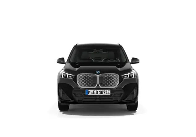 Angebotsdetails BMW iX1 xDrive30 Saphirschwarz metallic
