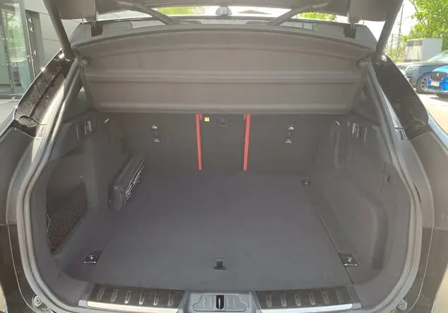 Angebotsdetails Jaguar F-Pace Ultimate Black / Santorini Black