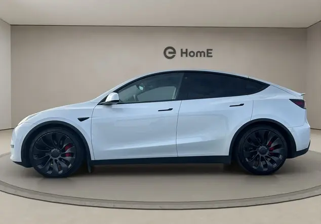 Angebotsdetails Tesla Model Y weiß