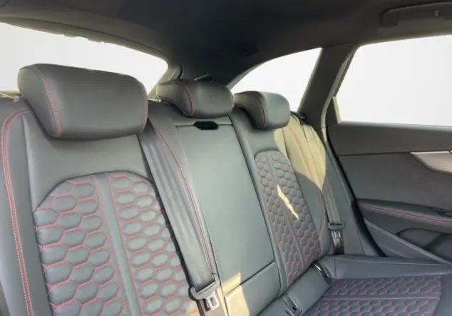 Angebotsdetails Audi RS4 Daytonagrau Perleffekt