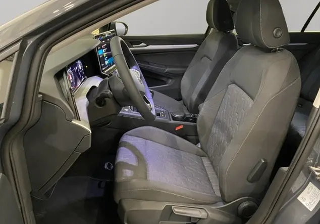 Angebotsdetails Volkswagen Golf Grau (Delfingrau Metallic)