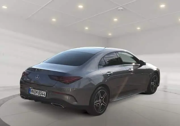 Angebotsdetails Mercedes-Benz CLA 180 Coupé ++sofort verfügbar++ Graulack mountaingrau