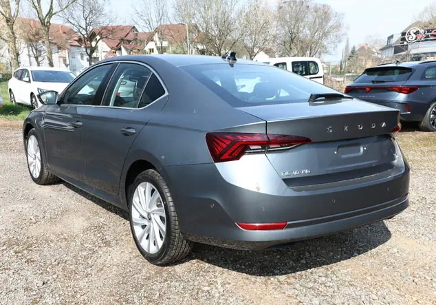 Angebotsdetails Skoda Octavia PHEV 204 SideA Grau