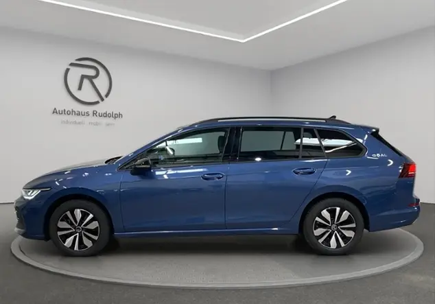 Angebotsdetails Volkswagen Golf VIII Variant 2.0 TDI Goal / Blau (Anemonenblau Metallic)