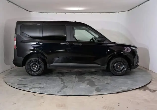 Angebotsdetails Ford Tourneo Courier Ford Tourneo Courier Trend 1.0 EcoBoost 92 kW (125 PS) 7-Gang-Automatik Agate Black Metallic