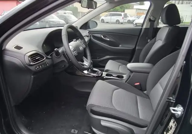 Angebotsdetails Hyundai i30 Kombi Hyundai i30 Wagon Family 1.5 T-GDI MHEV 103 kW (140 PS) 7-Gang-DSG Abyss Black Pearl