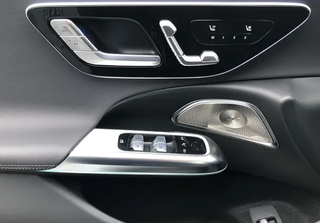 Angebotsdetails Mercedes-Benz E Grau MANUFAKTUR Lack MANUFAKTUR alpingrau uni