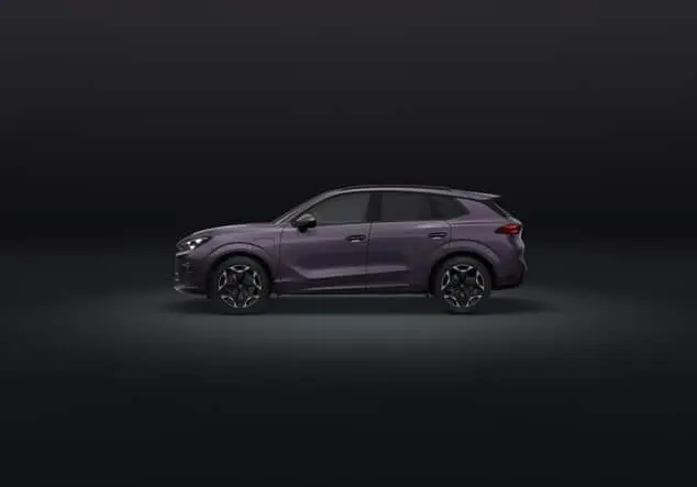 Angebotsdetails Cupra Terramar Cupra Terramar e-HYBRID 1.5 e-HYBRID 150 kW (204 PS) 6-Gang-DSG 150.00 kW (204 PS) Dark Void