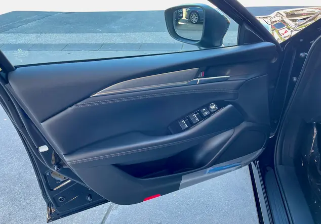 Angebotsdetails Mazda M6 Jet Black