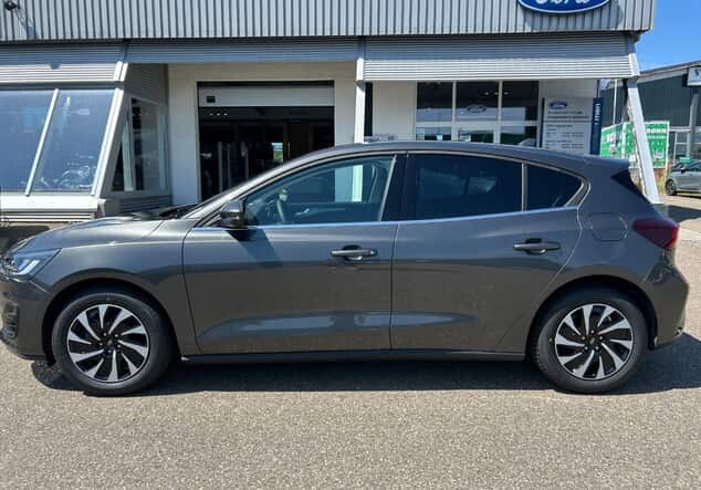 Angebotsdetails Ford Focus Titanium Grau