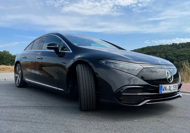 Angebotsdetails Mercedes-Benz EQS Obsidianschwarz Metallic