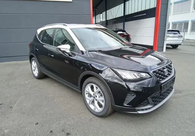 Angebotsdetails Seat Arona Seat Arona FR 1.5 TSI 110 kW (150 PS) 7-Gang-DSG Midnight Schwarz Metallic