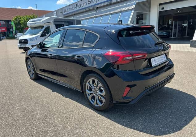 Angebotsdetails Ford Focus ST-Line Grau