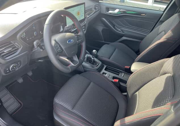 Angebotsdetails Ford Focus ST-Line X Grau