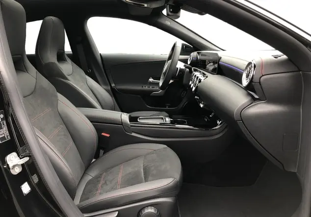 Angebotsdetails Mercedes-Benz CLA Schwarz-Lack kosmosschwarz