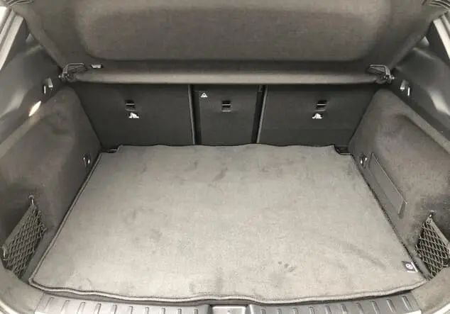 Angebotsdetails Mercedes-Benz GLA Mountaingrau