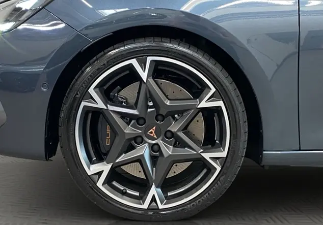 Angebotsdetails Cupra Leon Sportstourer 2.0 TSI / Grau ('Magnetic Tech')