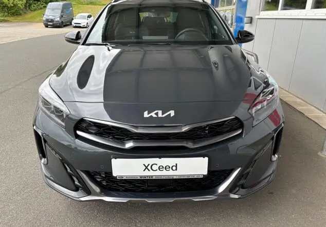 Angebotsdetails Kia XCeed Grau ((H8G) DARK PENTA METAL M)