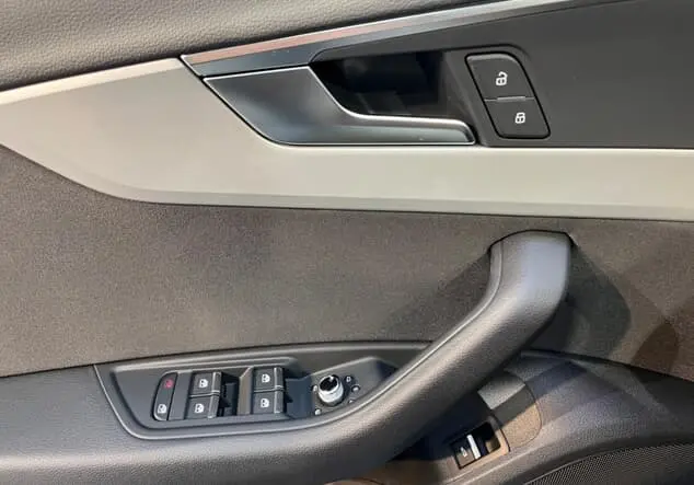 Angebotsdetails Audi A4 Brillantschwarz