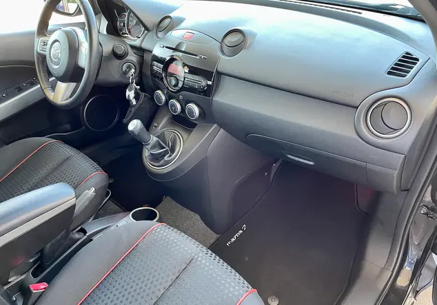 Angebotsdetails Mazda 2 schwarz
