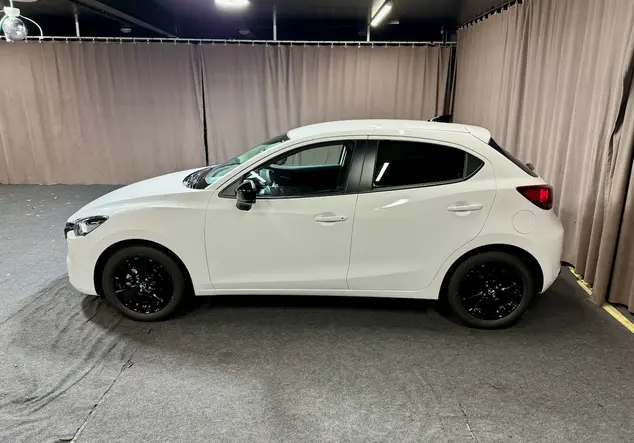 Angebotsdetails Mazda 2 weiß