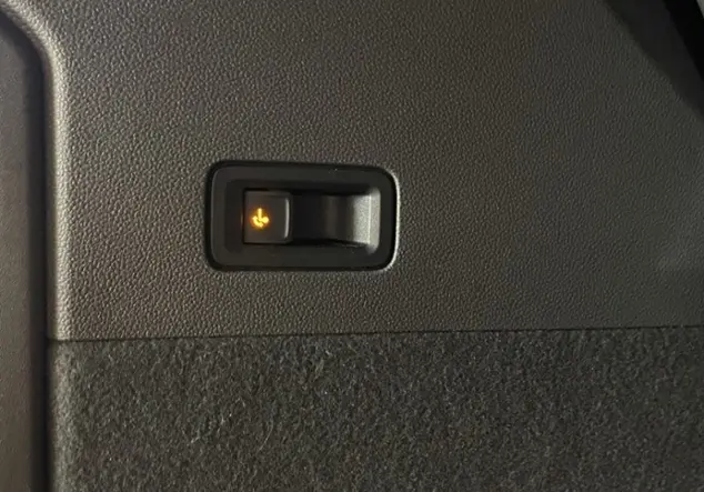 Angebotsdetails Volkswagen T7 Multivan 2.0 TDI Life Langer Ãberhang KLI Grau (Indiumgrau Metallic)