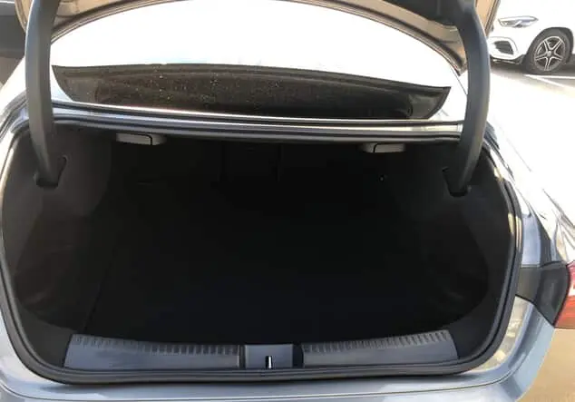 Angebotsdetails Mercedes-Benz CLA 180 Coupé ++sofort verfügbar++ Graulack mountaingrau