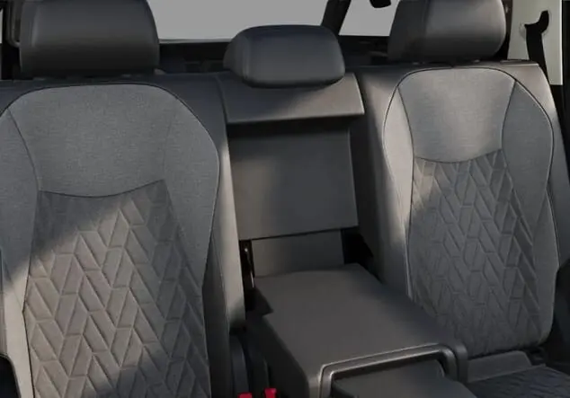 Angebotsdetails Volkswagen Tayron Volkswagen Tayron Life 1.5 TSI 110 kW (150 PS) 7-Gang-DSG Urano Grau