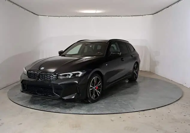 Angebotsdetails BMW M340d BMW M340d Touring 250 kW (340 PS) 8-Gang Steptronic xDrive Saphirschwarz metallic
