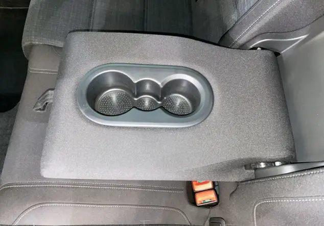 Angebotsdetails Volkswagen Passat Blau (Aquamarinblau Metallic)