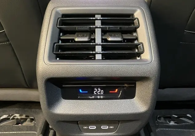 Angebotsdetails Volkswagen Tiguan III R-Line 1.5 eTSI KLIMA NAVI AL Grün (Cipressino-Grün Metallic)