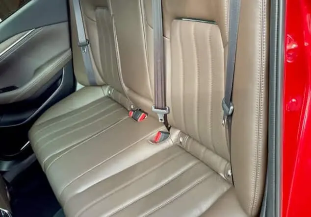 Angebotsdetails Mazda 6 184PS SPORTS-LINE-PLUS*MATRIX*BOSE*GSD Limousine rot