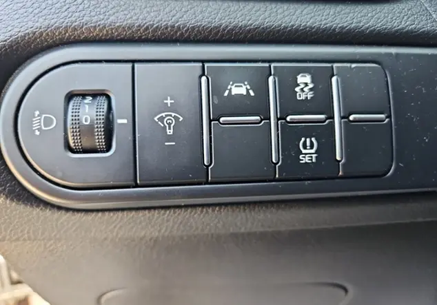 Angebotsdetails Kia XCeed 1,5 T-GDI Vision Kamera Beige ((L2B) COPPERSTONE MET.)