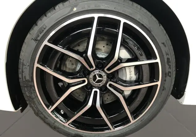 Angebotsdetails Mercedes-Benz C Weiß MANUFAKTUR Lack MANUFAKTUR opalithweiß bright
