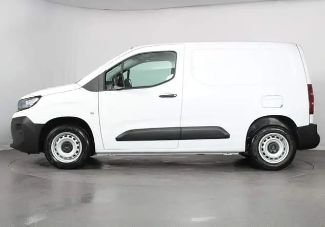 Angebotsdetails Opel Combo LÃ¤nge 1 mit normaler Nutzlast Opel Cargo L1 1.5 Diesel 75 kW (102 PS) 6-Gang BlueHDi Kaolin WeiÃ/WeiÃ