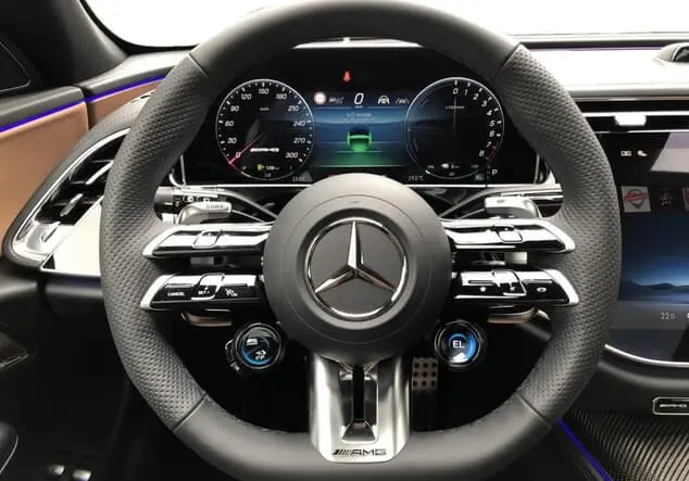 Angebotsdetails Mercedes-Benz E 53 Hybrid 4MATIC+ T-Modell Metalliclack obsidianschwarz