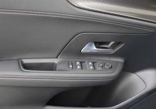 Angebotsdetails Opel Mokka Kontrast Grau