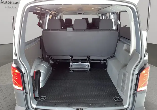 Angebotsdetails VW T6.1 Kombi 2.0 TDI LR Silber (Reflexsilber Metallic)