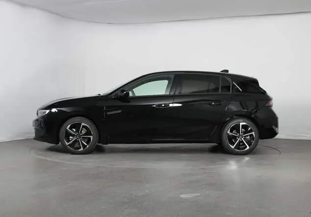 Angebotsdetails Opel Astra GS Opel 1.2 Turbo 96 kW (130 PS) 8-Gang Automatikgetriebe Karbon Schwarz Metallic/Schwarz