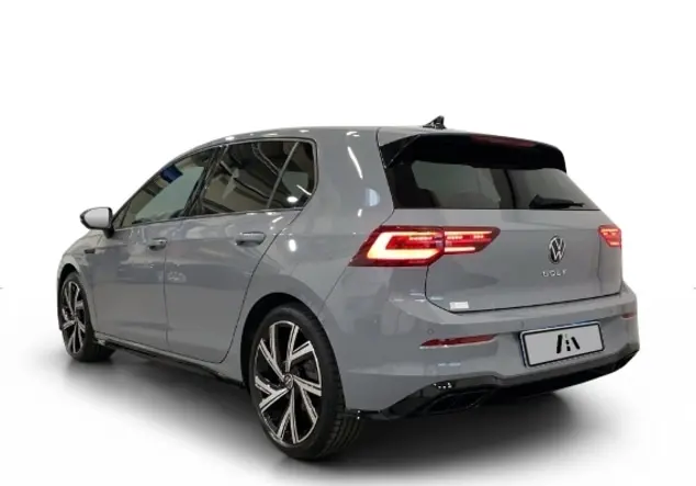 Angebotsdetails VW Golf VIII 1.5 TSI R-Line Silver/Grey