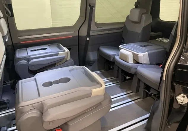 Angebotsdetails Volkswagen T7 Multivan 'GOAL' 1.5 TSI eHybrid 4MOTION KLIM Schwarz (Deep Black Perleffekt)